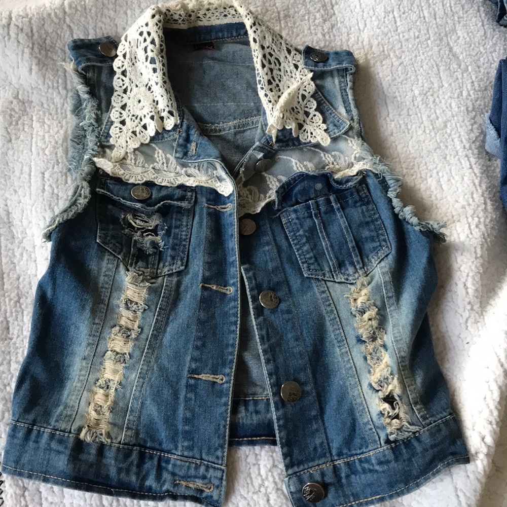 Unique lacy country style denim vest